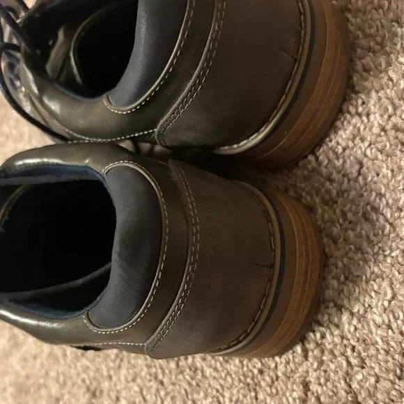 Restoration Hardware Olive Green Leather Lace-Up Oxfords - Picture 4 of 7